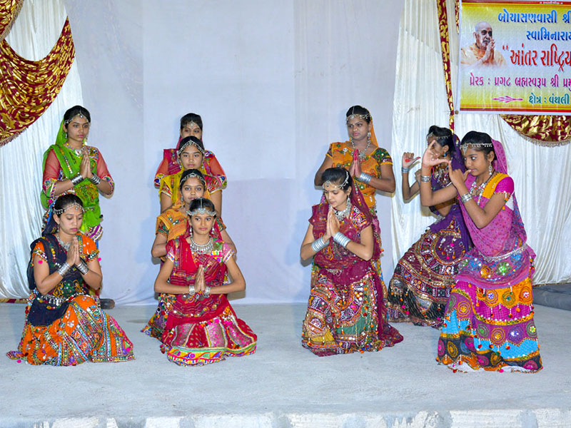 Womens Day Celebration 2016, Vanthli