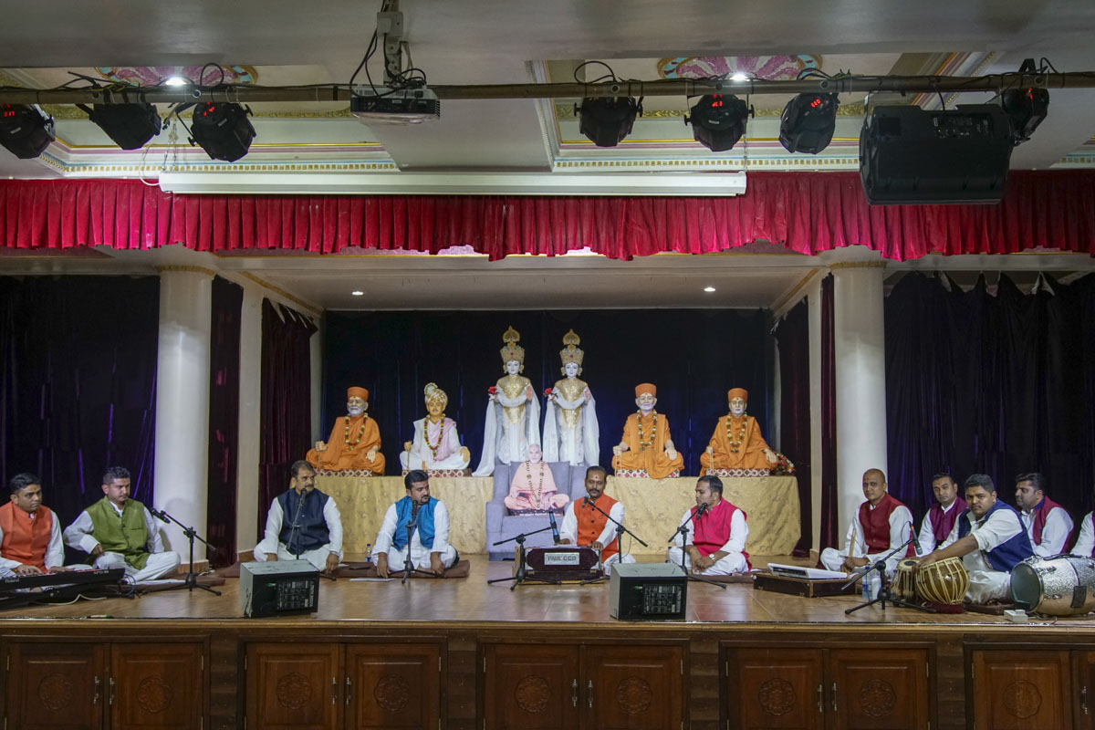 85th Birthday Celebration of Pragat Brahmaswarup Mahant Swami Maharaj, Mwanza