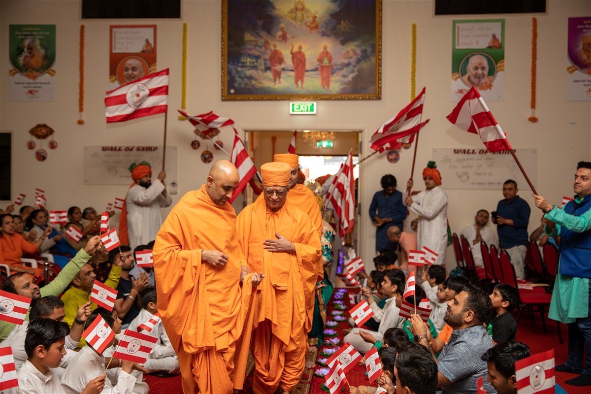 Vicharan in Asia-Pacific Region by Pujya Doctor Swami and Sadhus, Melbourne