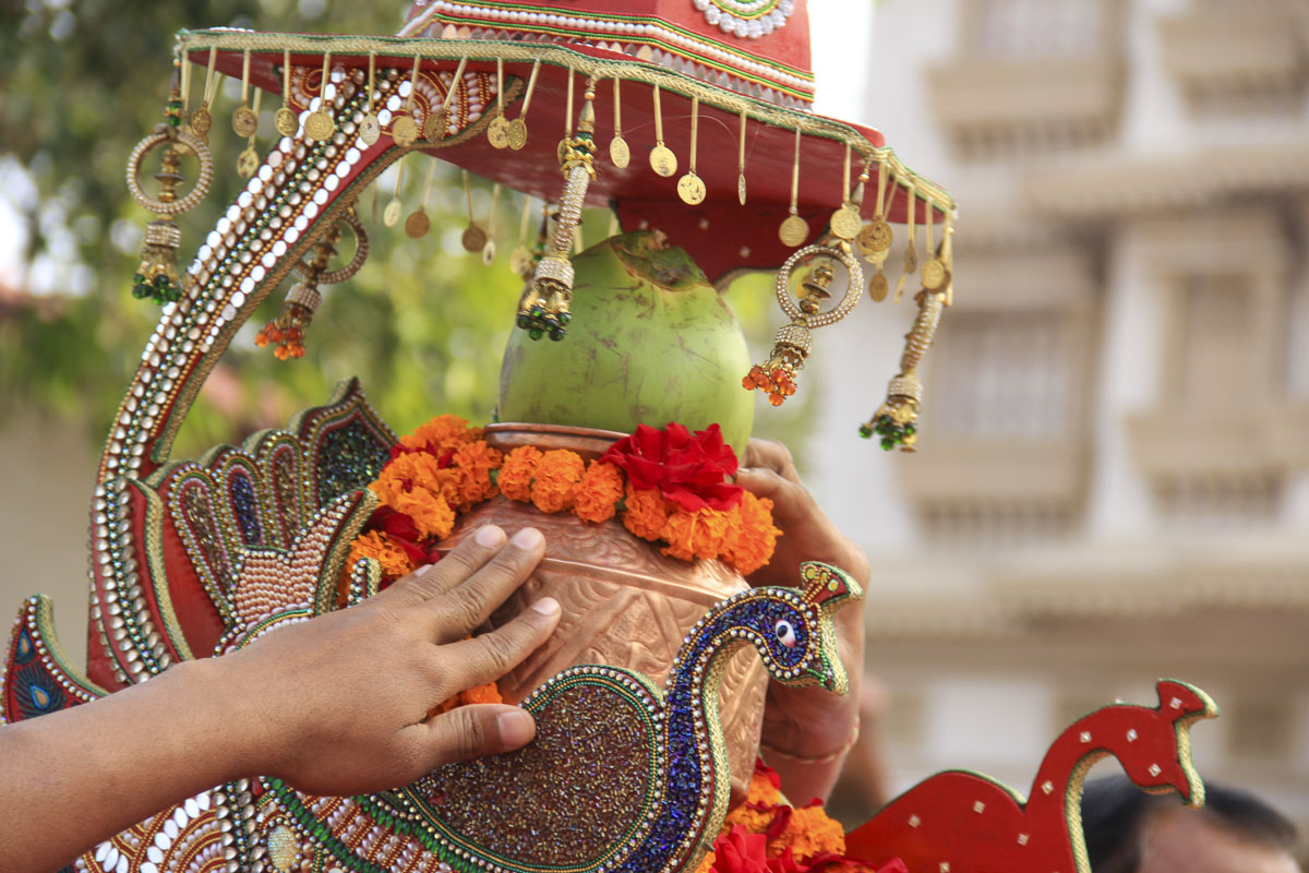 Shri Ram Janmbhoomi Mandir Akshat Kumbh Vadhamana, Dhari