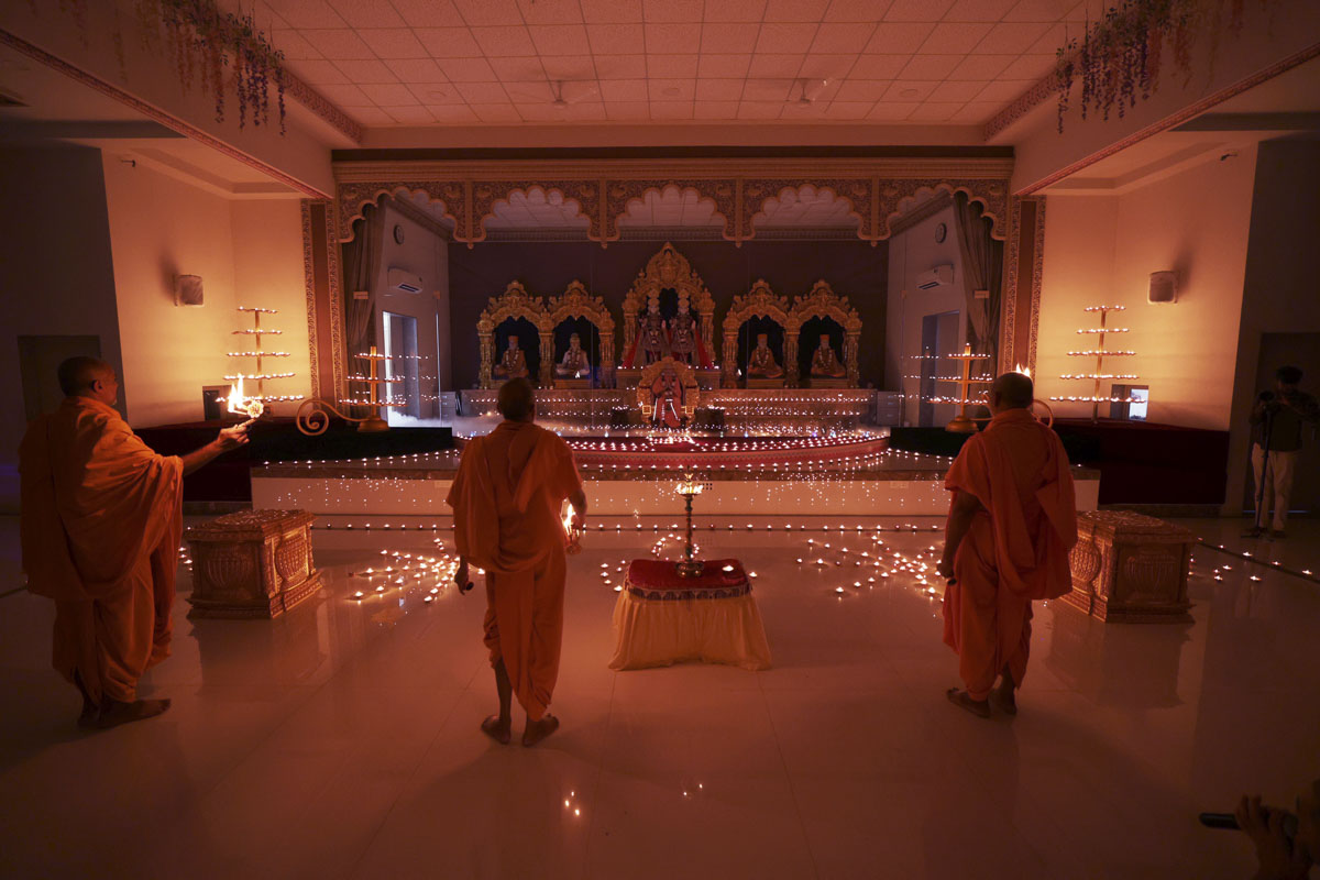 Diwali & Annakut Celebrations 2025 at BAPS Shri Swaminarayan Prarthana Mandir, Kanad, Surat