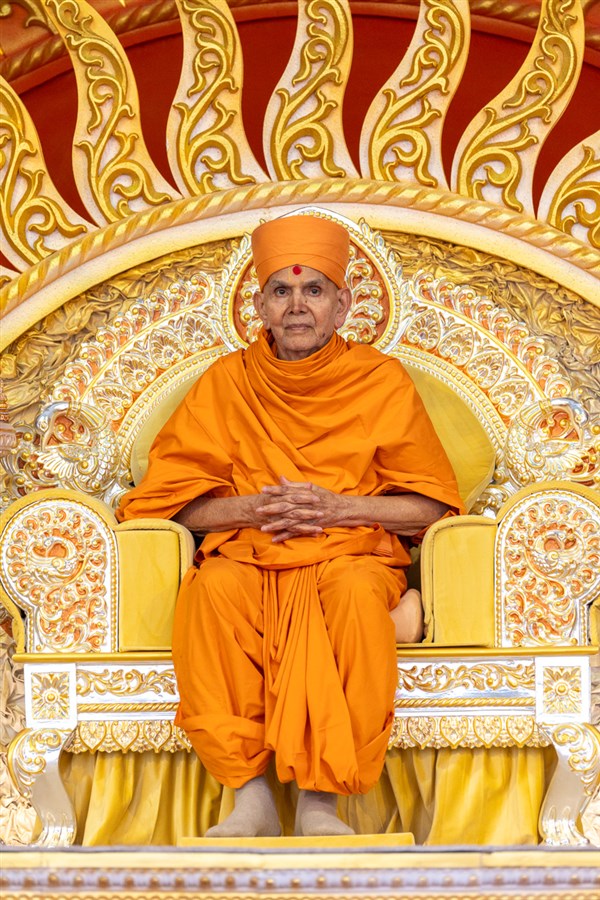 Swamishri during the assembly