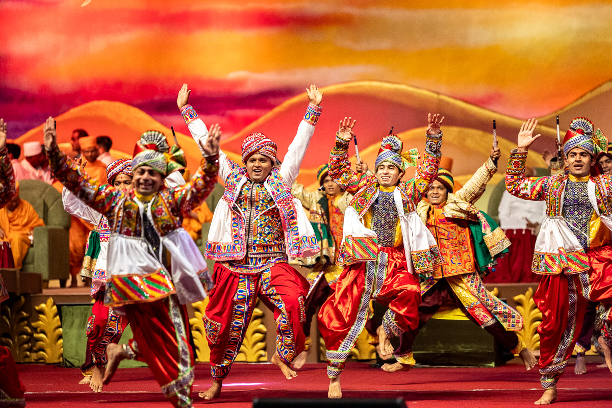 Yuvaks perform a traditional dance