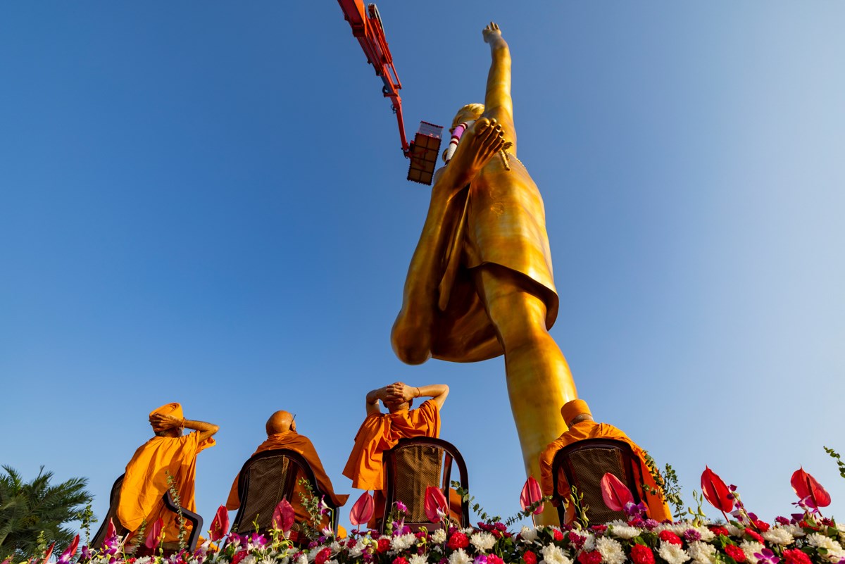 Senior swamis during the murti-pratishtha rituals