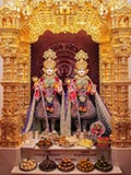 Parabrahma Bhagwan Shri Swaminarayan and Aksharbrahma Shri Gunatitanand Swami